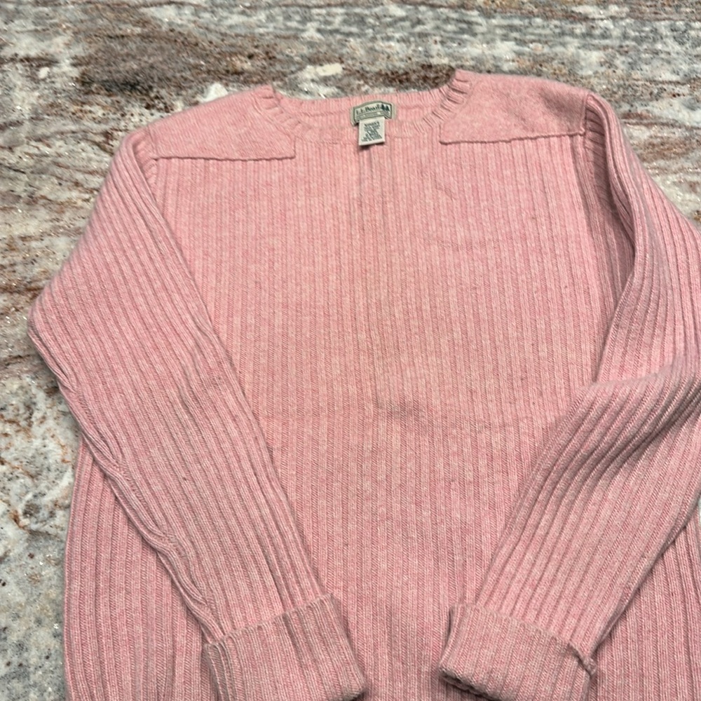 Vintage LL Bean women’s lamb wool pink ski sweater size Large
